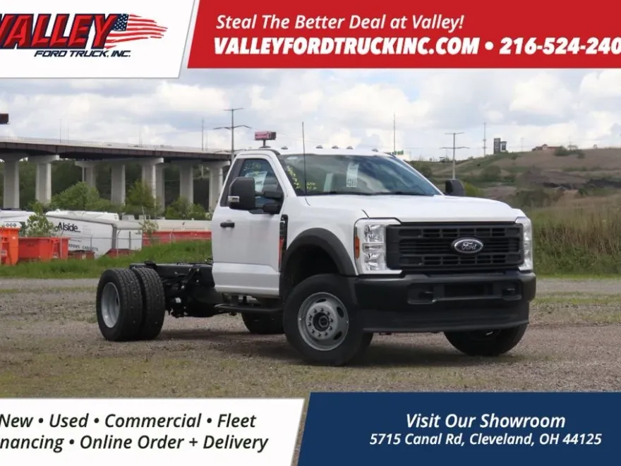 2025 Ford F-600 photo 1