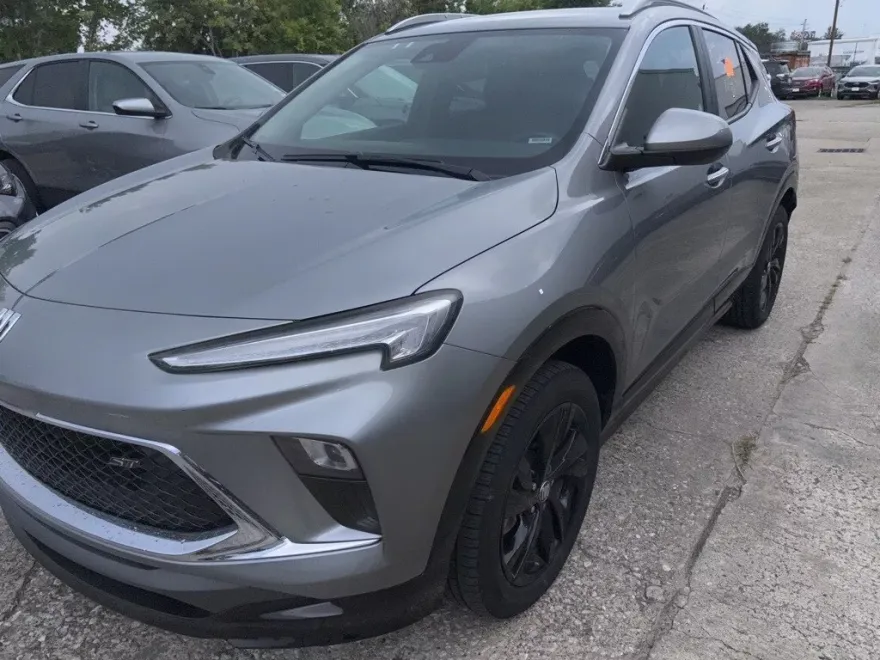 2024 Buick Encore GX Sport Touring photo 1