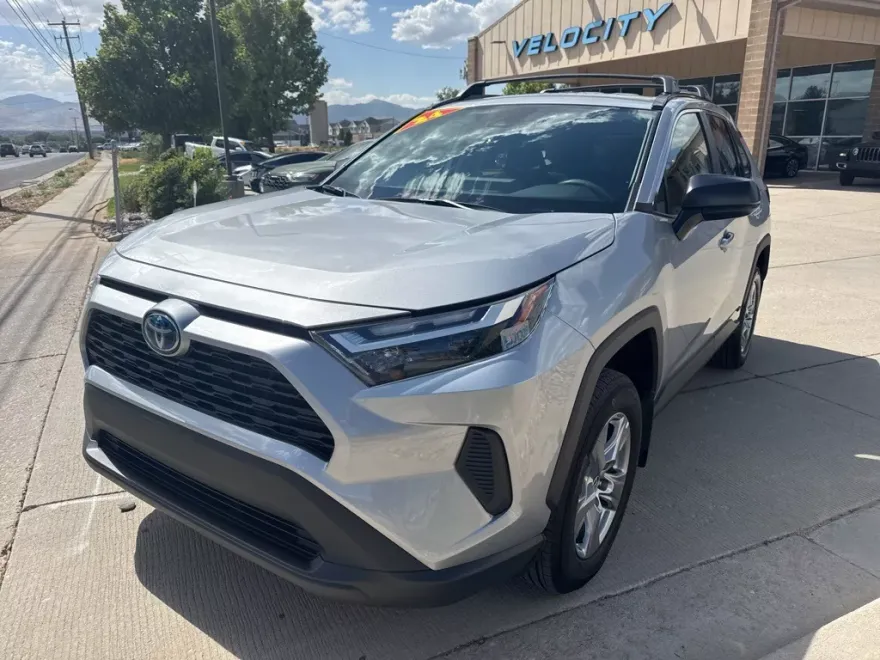2024 Toyota RAV4 Hybrid LE photo 1