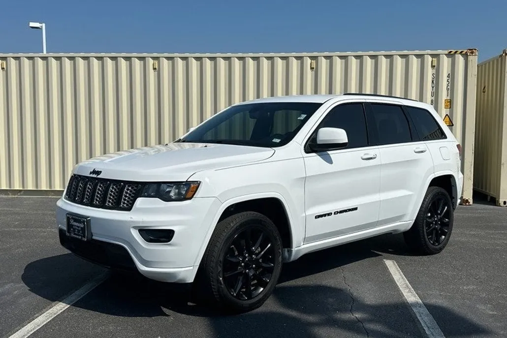 2020 Jeep Grand Cherokee Altitude photo 1