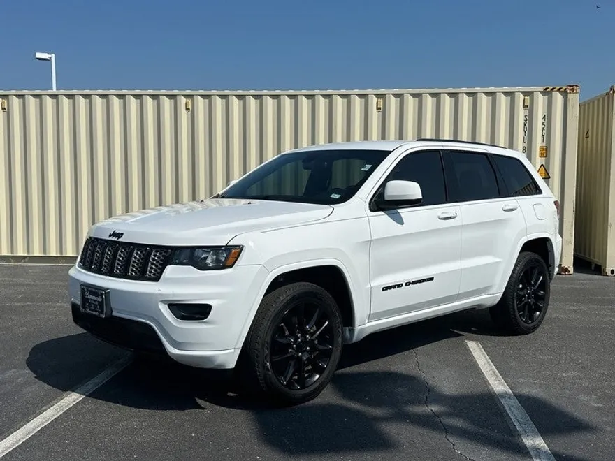 2020 Jeep Grand Cherokee Altitude photo 1