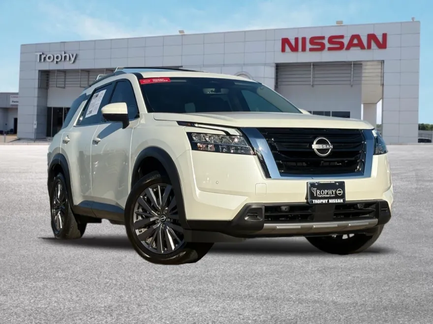 2023 Nissan Pathfinder SL photo 1