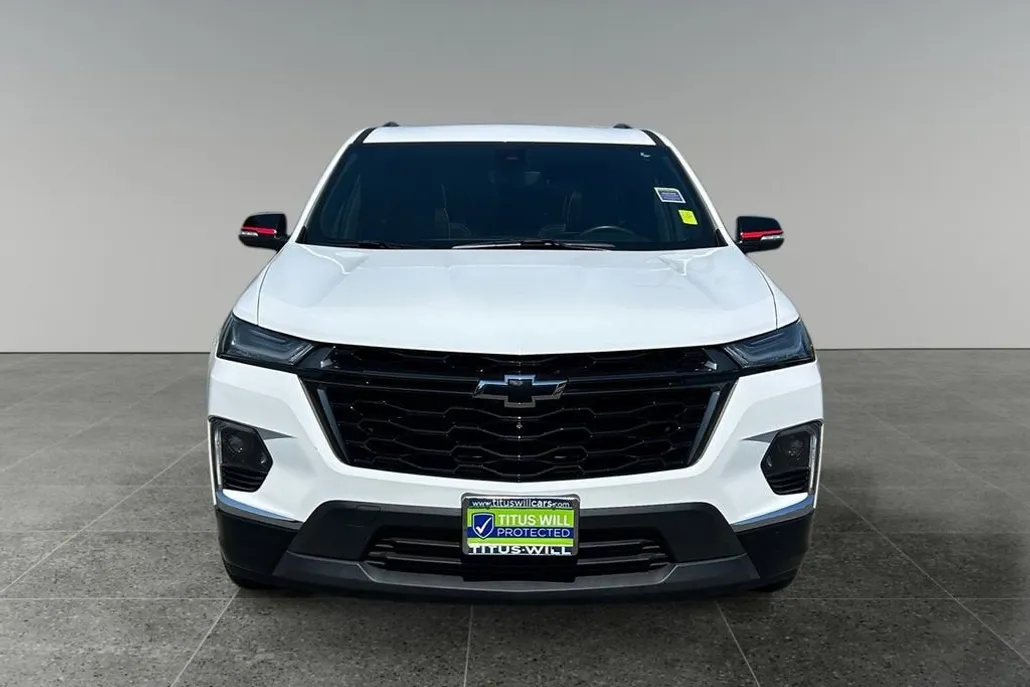 2022 Chevrolet Traverse Premier photo 1