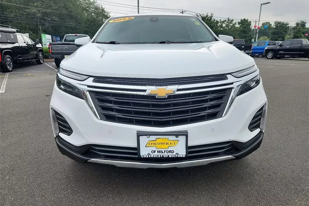 2022 Chevrolet Equinox LT photo 1