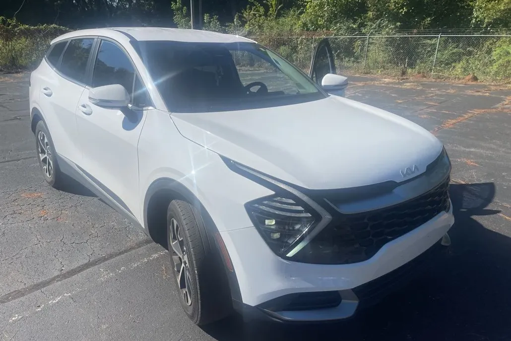 2024 Kia Sportage EX photo 1