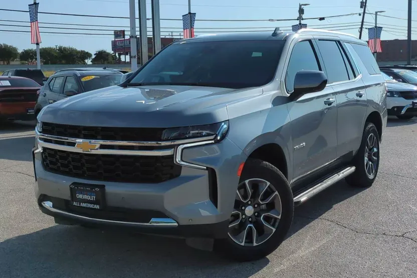 2023 Chevrolet Tahoe LS photo 1