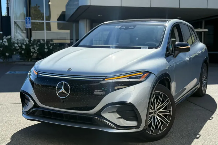2023 Mercedes Benz EQS SUV 450 4MATIC photo 1