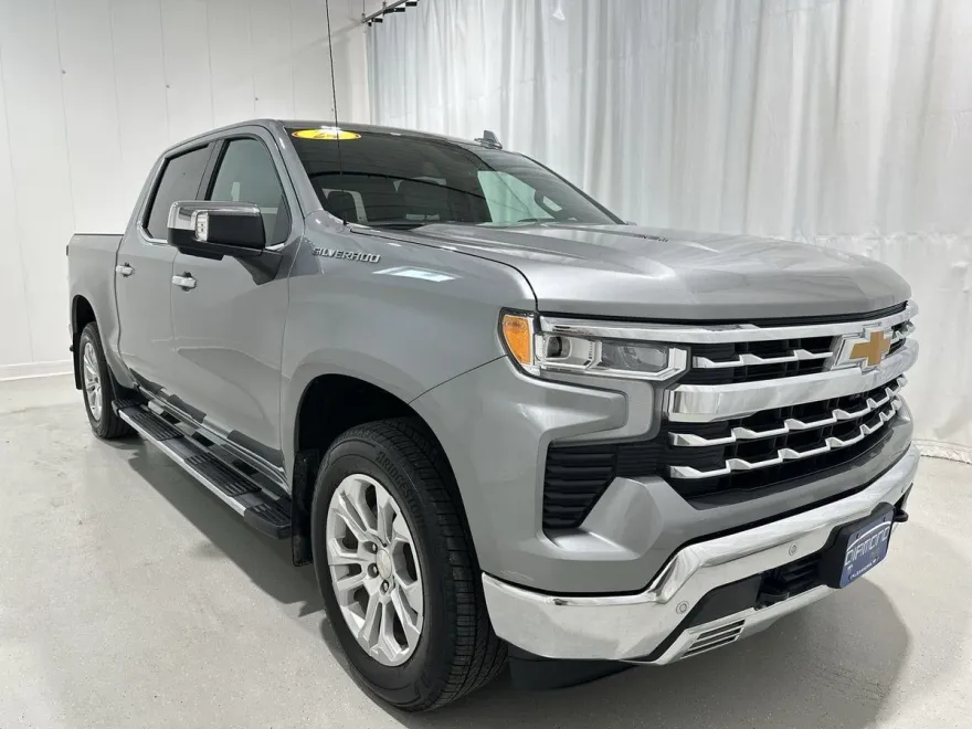 2024 Chevrolet Silverado 1500 LTZ photo 1