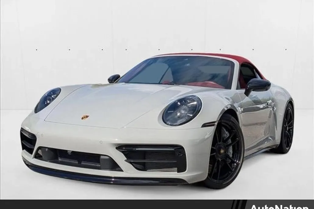 2023 Porsche 911 4 GTS photo 1