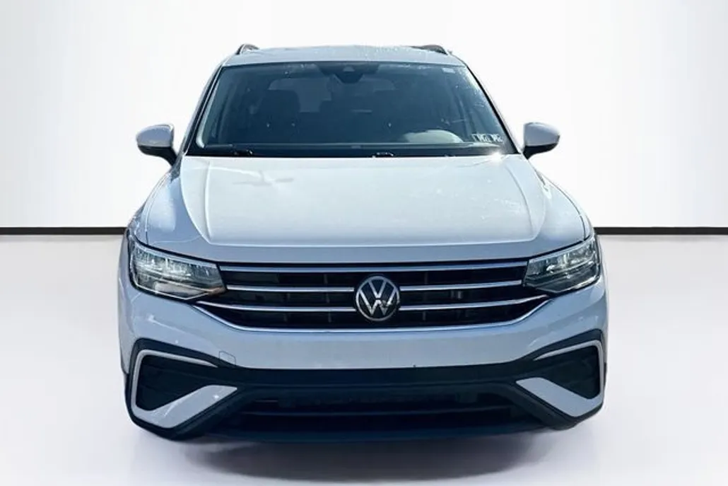2022 Volkswagen Tiguan S photo 1