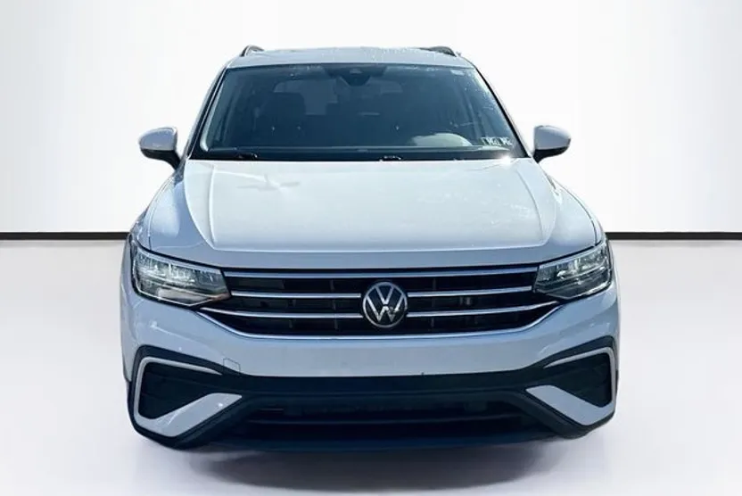 2022 Volkswagen Tiguan S photo 1