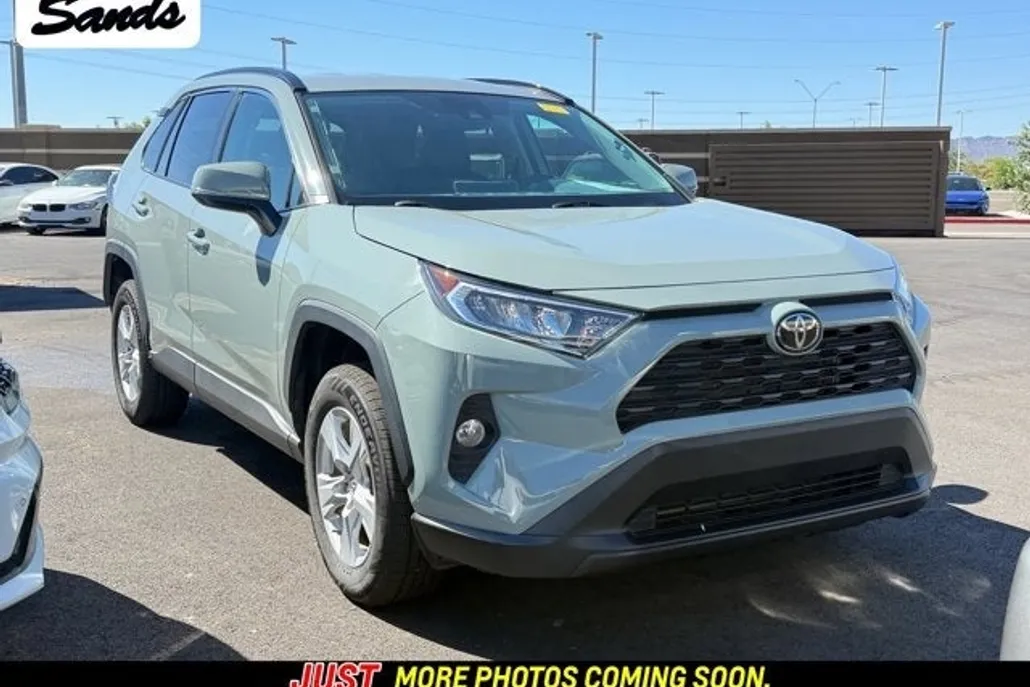 2021 Toyota RAV4 Base photo 1