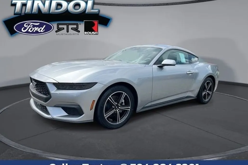 2025 Ford Mustang EcoBoost photo 1