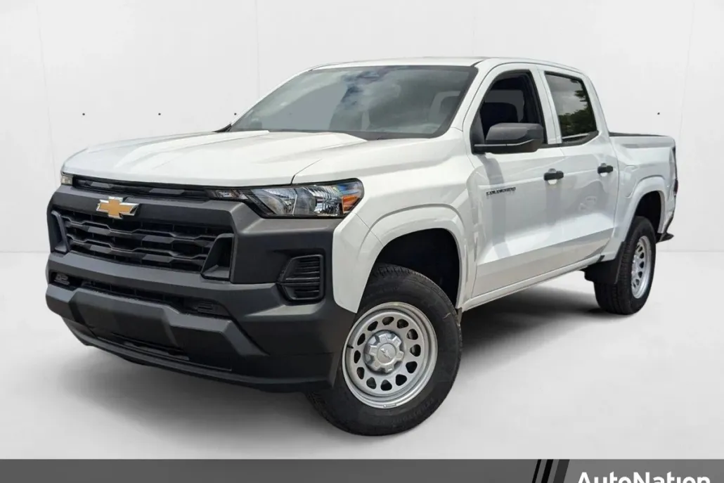 2025 Chevrolet Colorado LT photo 1