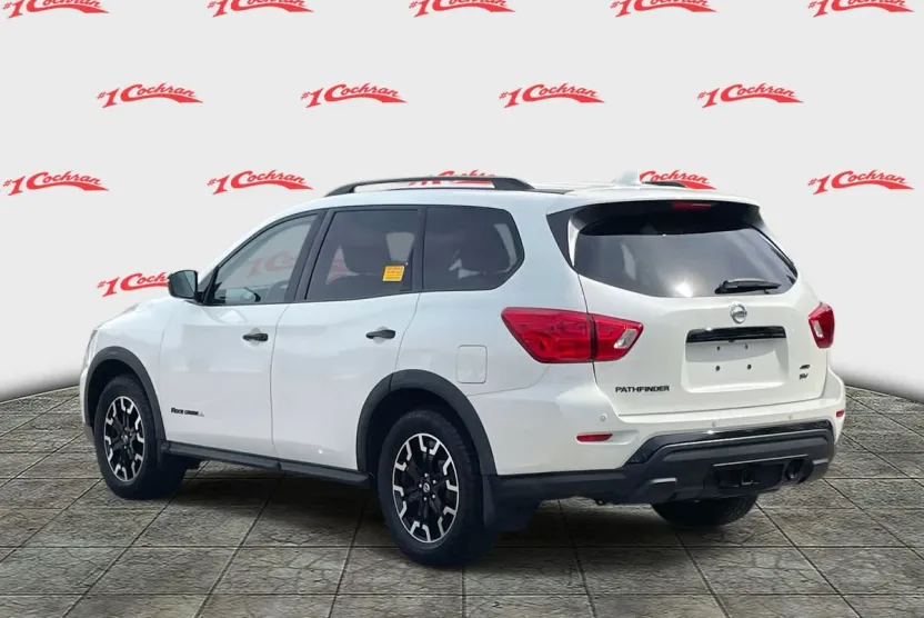 2020 Nissan Pathfinder SV photo 1