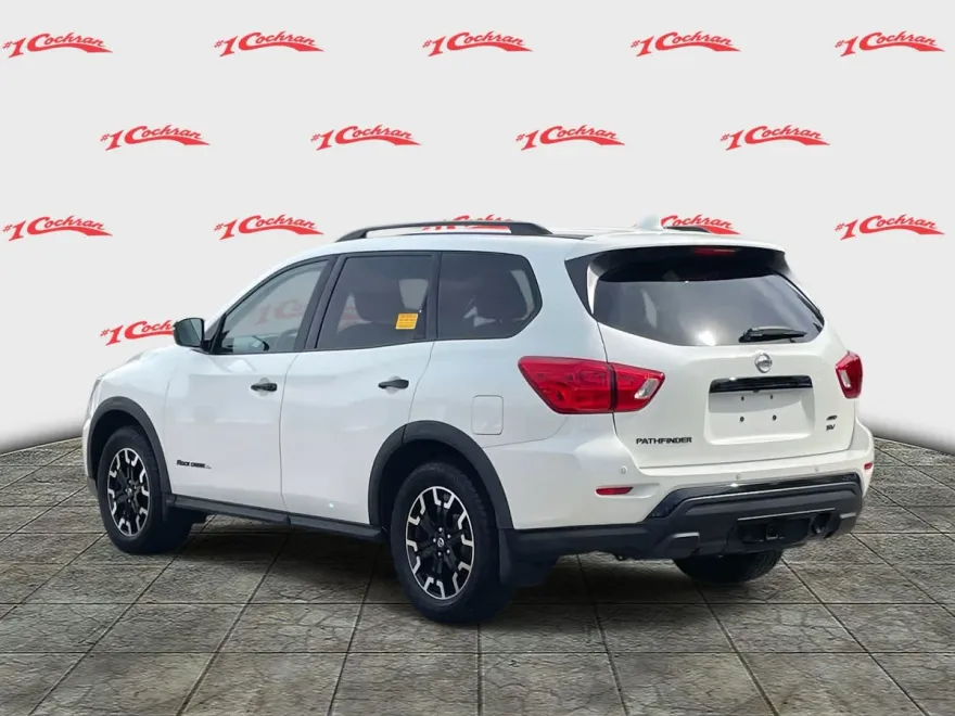 2020 Nissan Pathfinder SV photo 1