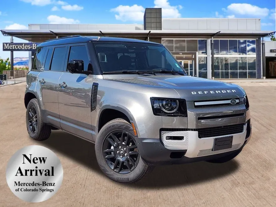 2025 Land Rover Defender 110 S photo 1
