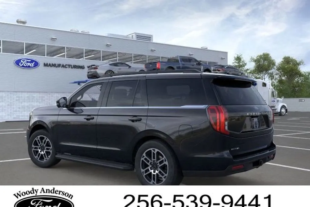 2025 Ford Expedition photo 1
