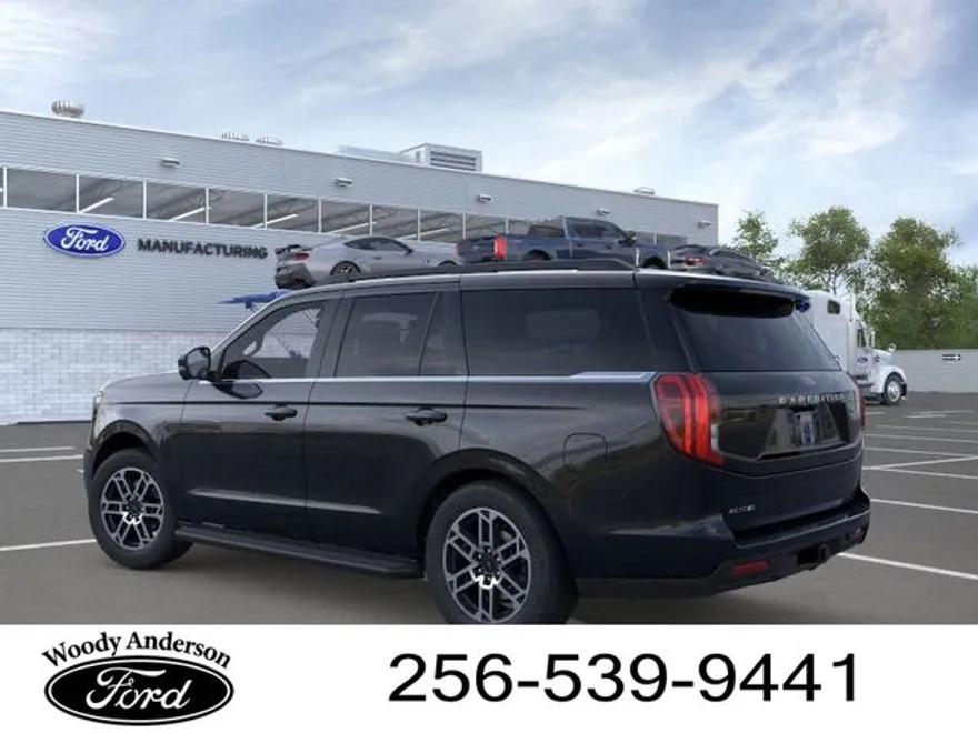 2025 Ford Expedition photo 1