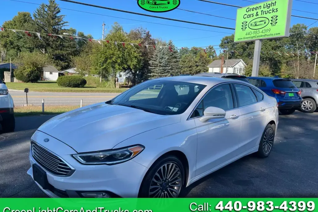2017 Ford Fusion SE photo 1