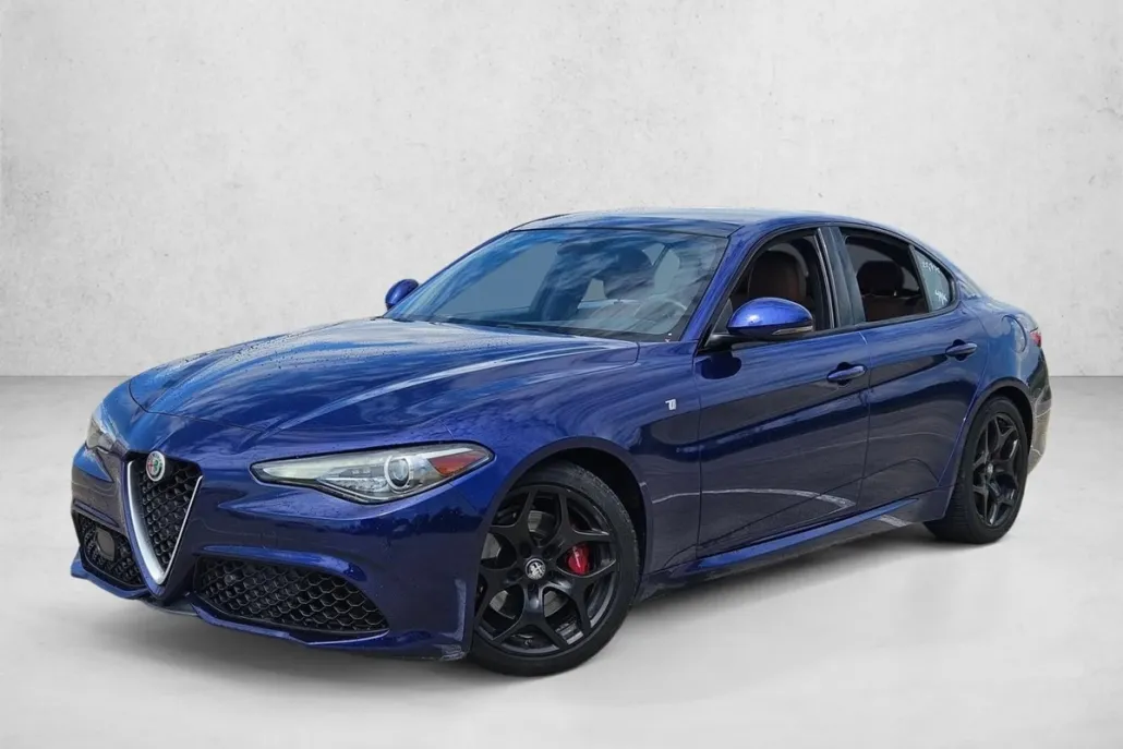 2022 Alfa Romeo Giulia Ti photo 1