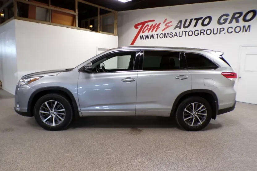 2018 Toyota Highlander XLE photo 1