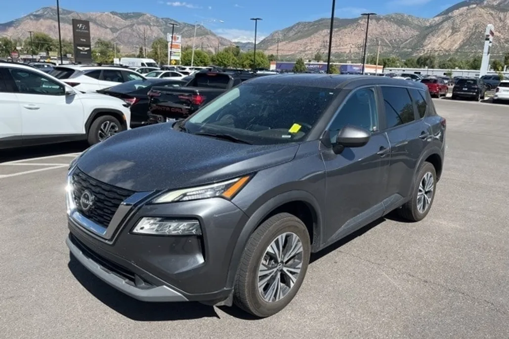 2023 Nissan Rogue SV photo 1