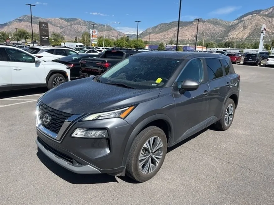 2023 Nissan Rogue SV photo 1