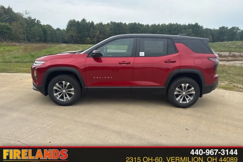 2026 Chevrolet Equinox LT photo 1