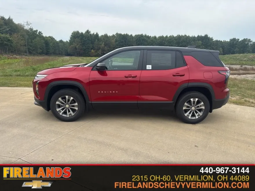 2026 Chevrolet Equinox LT photo 1