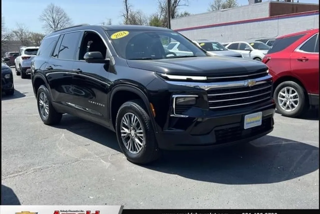 2024 Chevrolet Traverse photo 1