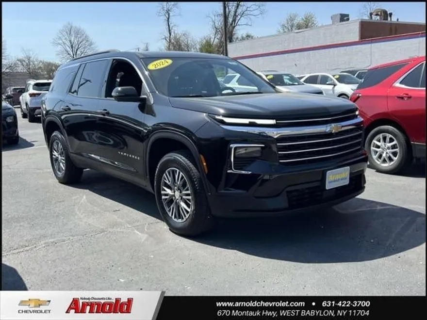 2024 Chevrolet Traverse photo 1