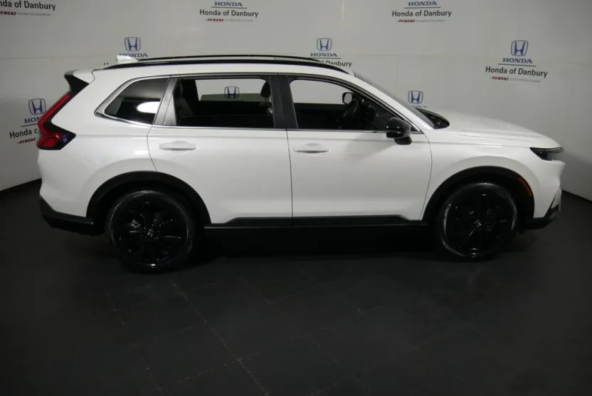 2025 Honda CR-V Hybrid Sport Touring photo 1