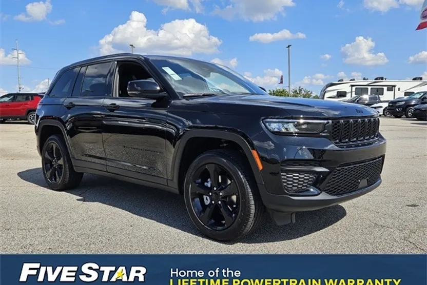 2025 Jeep Grand Cherokee Altitude photo 1