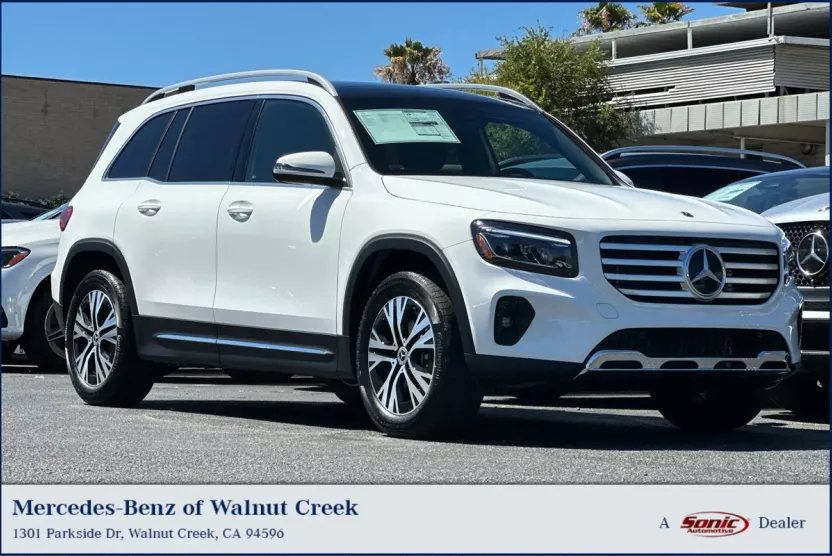 2026 Mercedes Benz GLB 250 photo 1