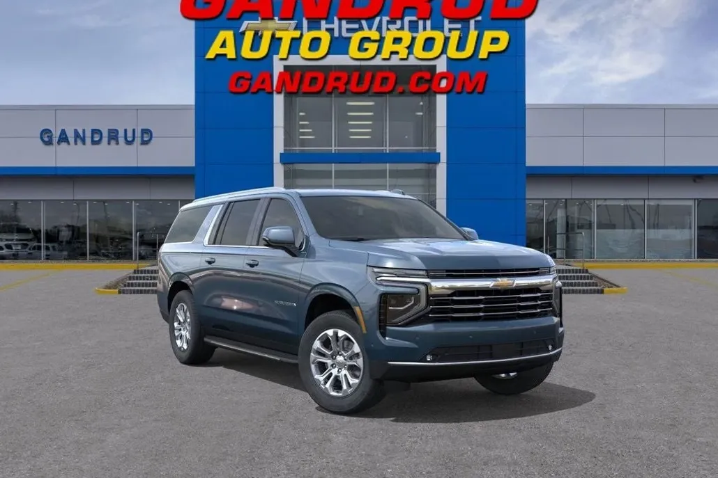 2025 Chevrolet Suburban LT photo 1