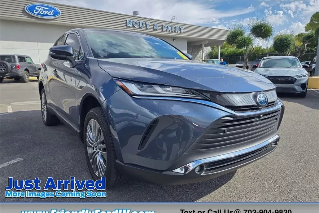 2023 Toyota Venza Limited photo 1