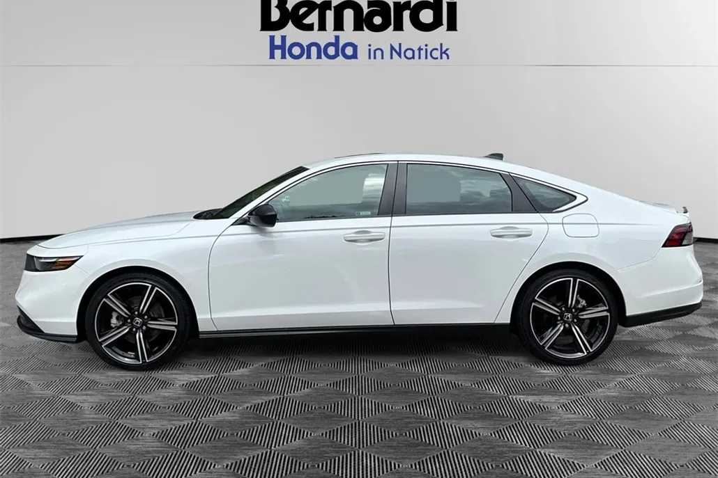 2023 Honda Accord Hybrid Sport photo 1