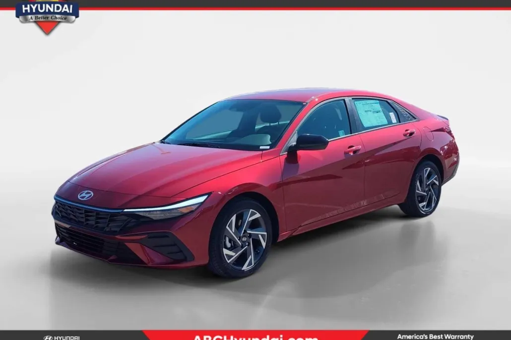 2025 Hyundai Elantra SEL Sport photo 1