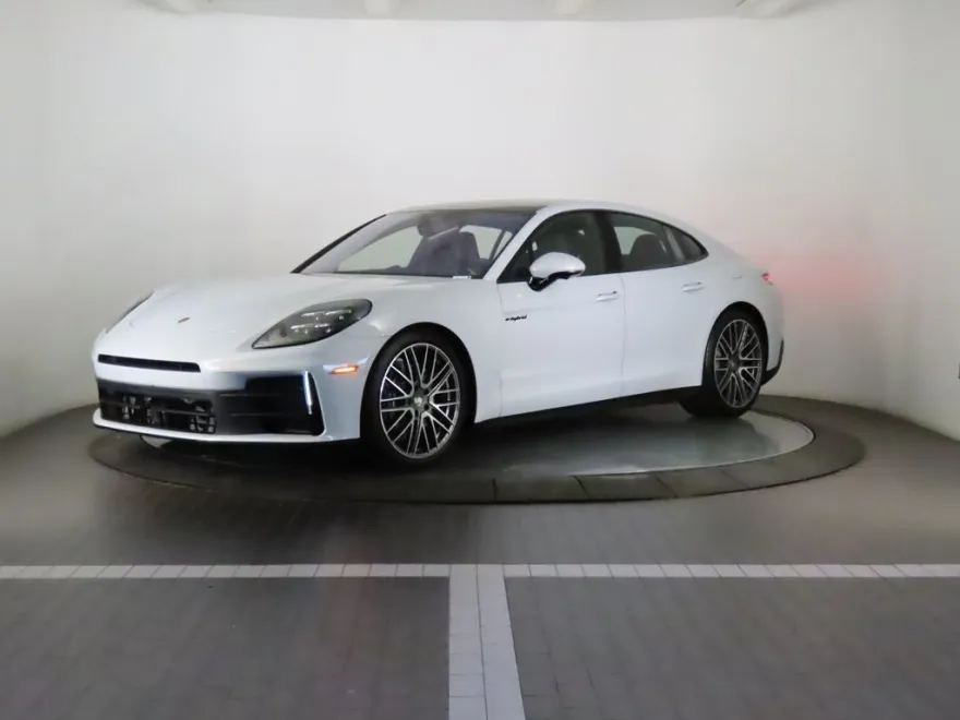 2025 Porsche Panamera 4 E-Hybrid photo 1
