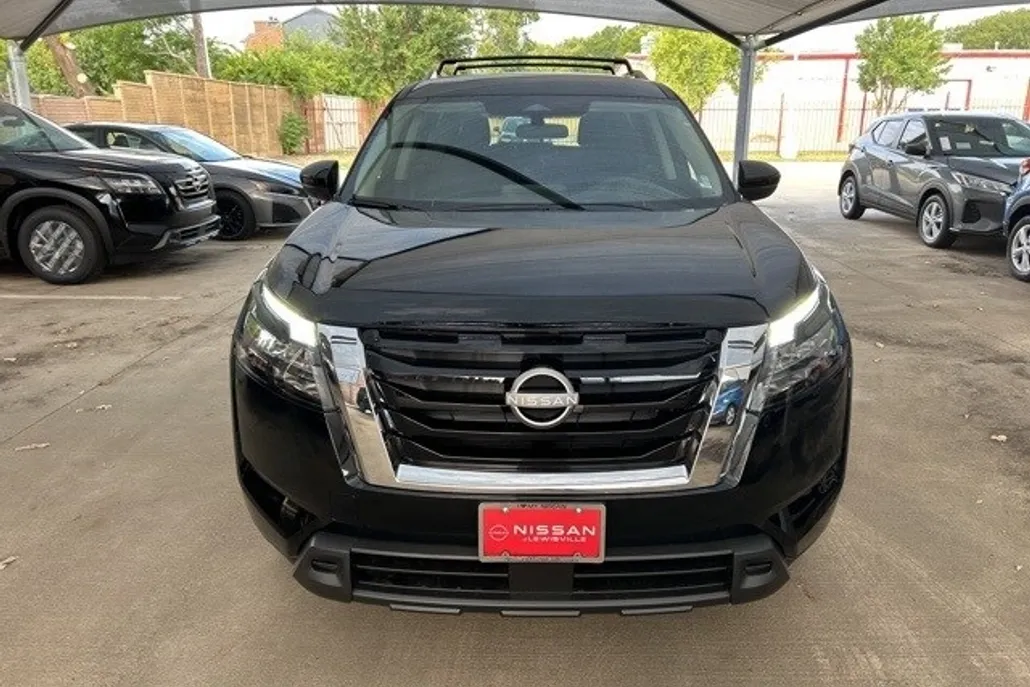2025 Nissan Pathfinder SV photo 1