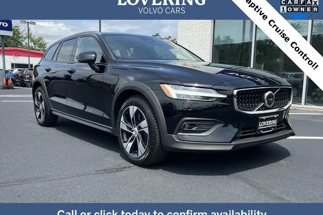 2023 Volvo V60 Cross Country B5 Plus photo 1