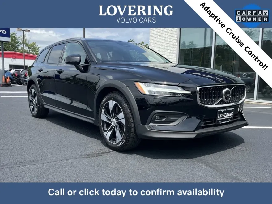 2023 Volvo V60 Cross Country B5 Plus photo 1