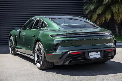 2025 Porsche Taycan Turbo S photo 3