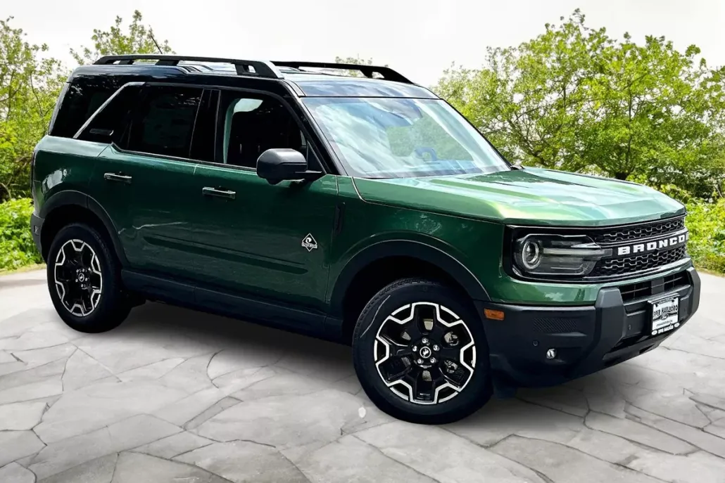 2025 Ford Bronco Sport Outer Banks photo 1
