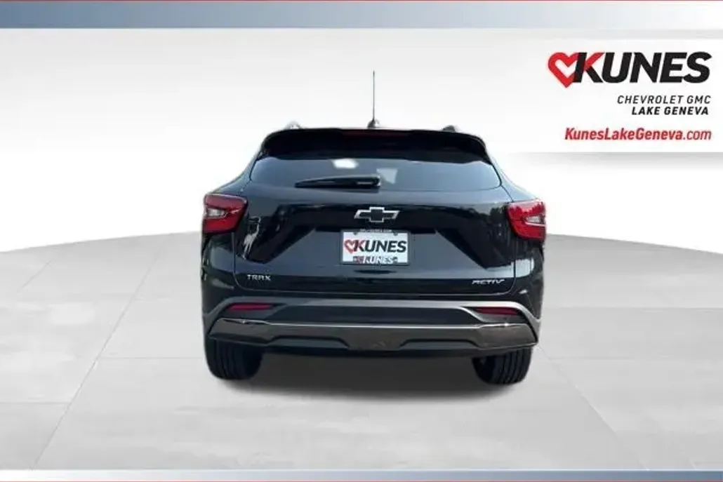 2025 Chevrolet Trax ACTIV photo 1