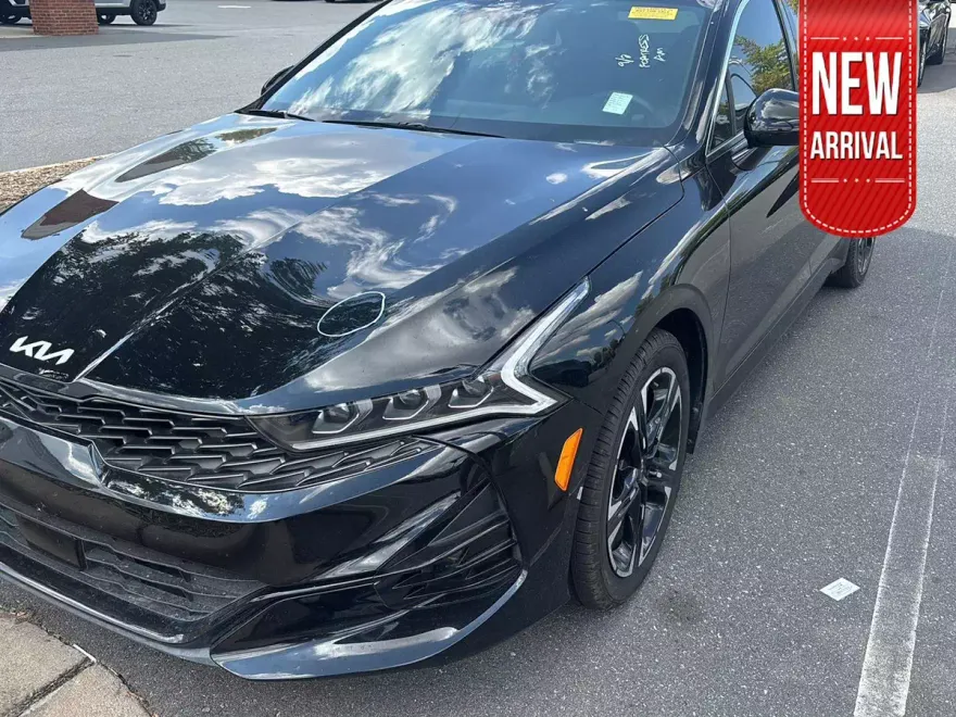 2023 Kia K5 GT-Line photo 1