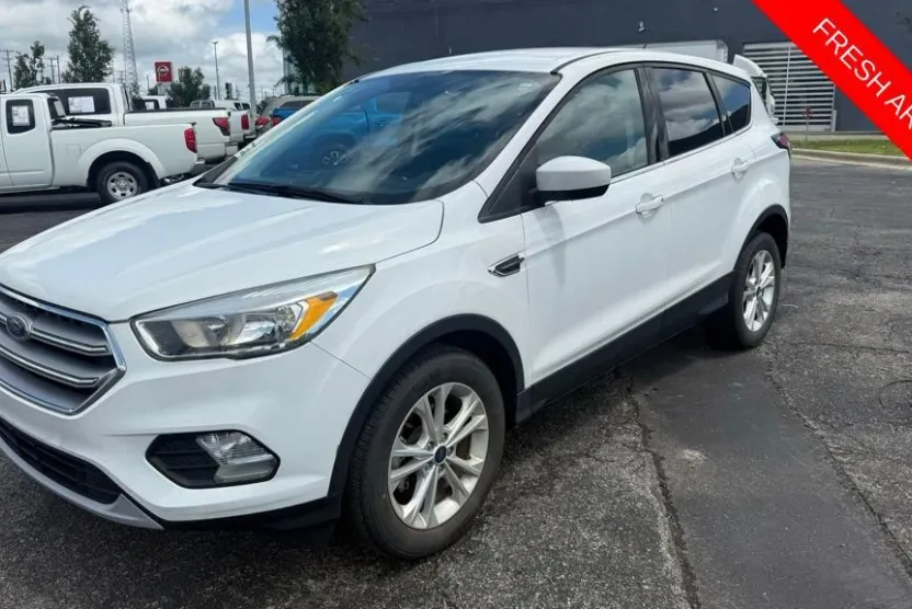 2018 Ford Escape SE photo 1