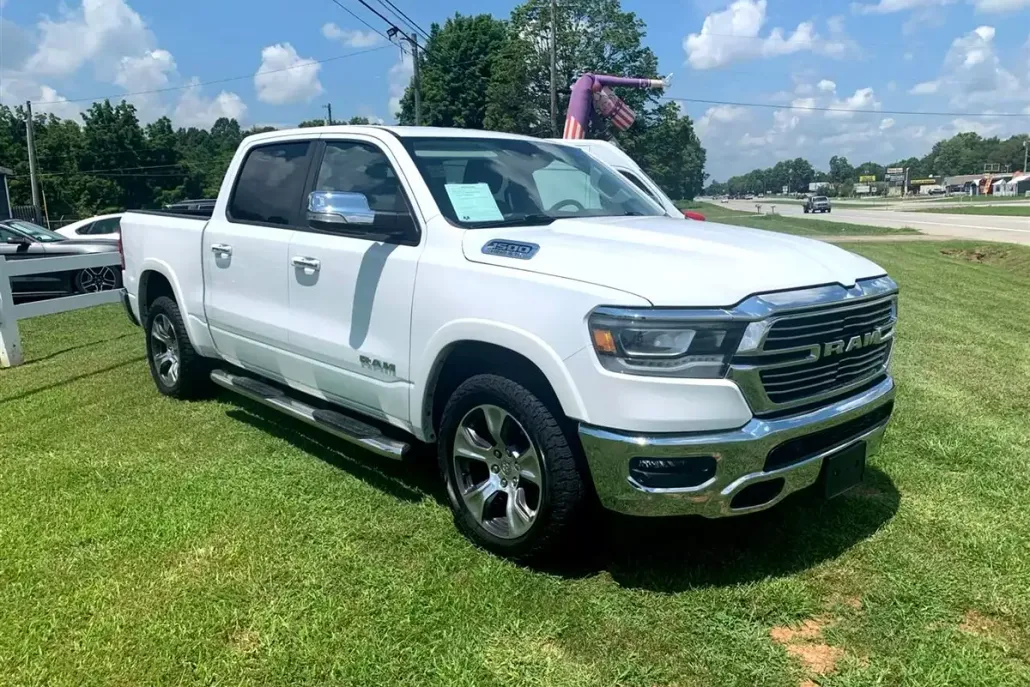 2022 Ram 1500 Laramie photo 1
