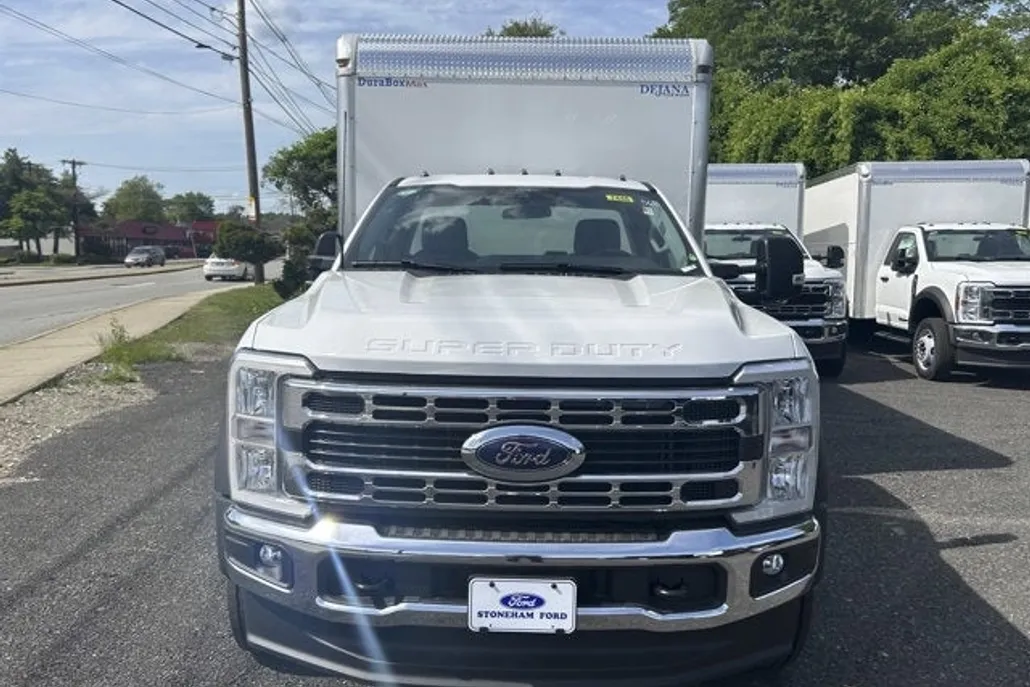 2025 Ford F-550 XL photo 1